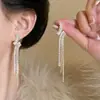 Aretes de aguja plateada con diamantes, borlas geométricas de perlas, ultra brillantes, lujosos y exquisitos, personalizados y elegantes, aretes de alta gama