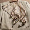 Pañuelo Triangular de Encaje Floral Estilo Francés para Mujer, Estilo Pastoral, Tocado con Lazo Negro para la Cintura, Turbante Vintage, Bufanda de Seda para Protección Solar