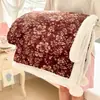 Manta de pompón de lana de cordero y vellón de leche de grado A para bebés e infantes, nueva 2026, adecuada para siestas en la oficina y como manta gruesa para el sofá