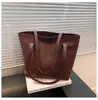 Bolso de Mano Grande Retro Primavera 2026 Nuevo Bolso de Hombro de Alto Valor para Mujer Gran Capacidad Moda Bolso Tote para el Trabajo