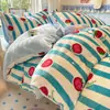 Juego de cuatro piezas de terciopelo de leche clase A invierno doble cara engrosado terciopelo coral ropa de cama para dormitorio estudiantil juego de tres piezas de franela edredón z