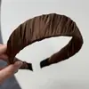 Diadema Ancha de Tela Plisada Estilo Francés para Mujer 2025 Nueva Diadema de Alta Corona Presión Accesorio para el Cabello de Uso Diario