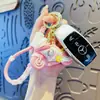 Chaveiro criativo e legal Sanrio para moto, chaveiro de carro coolomi, pingente para mochila, casal de motociclistas de desenho animado, pequeno presente