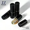 Pedido Jinze: Tapa redonda a presión, Tubo de lápiz labial de boca plana con anillo central, 3.5 ml, Material de embalaje de plástico