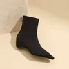 Botas Femininas de Cano Curto Suede Bico Fino Estilo Retrô Coreano 2026 Nova Chegada de Outono Zíper Traseiro Salto Bloco Elásticas Emagrecedoras Botas Moda