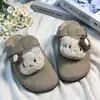 Novedad Primavera y Otoño 2026 Zapatos Birkenstock para Niños Estilo Sándwich Hamburguesa para Uso en Exteriores, Zapatillas Birkenstock Cerradas Cómodas Antideslizantes para Padres e Hijos