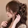 Otoño Invierno Felpa Fina Retro Estampado Leopardo Lazo Pinza Banana Mujer Parte Trasera de la Cabeza Moño Recogido Clip Vertical Temperamento Accesorio para el Cabello 2026 Nuevo Estilo