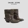 Botas de Couro Genuíno com Aumento Interno de Altura Estilo Retrô Western para Tornozelo 2026 Novas com Salto Grosso Franzidas Bico Empilhado Bico Fino Botas para Pernas de Calça Rider