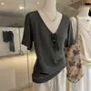 Camiseta Tricotada Feminina Verão Manga Curta Decote V Solta Casual Relaxada Estilo Old Money Simples Ombro Direito Top de Alta Qualidade