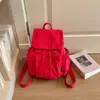Mochila de viagem feminina leve e estilosa, com design funcional, material de nylon resistente à água, grande capacidade, múltiplos bolsos e visual casual