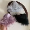Pinza para el cabello de pluma de avestruz morada de baja saturación con volumen añadido para sesiones de fotos, Pinza de tiburón, Accesorio para el cabello que realza el ambiente