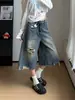Jeans cropped de mujer estilo retro americano con borde crudo desgastado y rotos, shorts de verano de cintura alta holgados de pierna ancha de longitud media