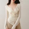 Blusa de Tricô com Gola V Franzida e Plissada, Corte Slim para Mulheres, Novo Estilo Primavera 2026, Elegante e Doce, Blusa que Marca a Cintura e Emagrece
