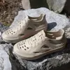 Sapatos Vazados Masculinos Verão Roupa Externa Casal Praia Celebrado na Internet EVA Leve Baotou Dirigindo Sandálias Vazadas Sandálias Femininas Transfronteiriças