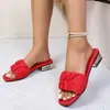 Sandalias plisadas de tacón bajo para mujer de talla grande transfronterizas 2026 primavera nueva moda sandalias de punta cuadrada y tacón cuadrado venta al por mayor