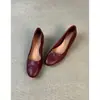 Sapatos Femininos de Couro Genuíno Estilo Retrô Francês com Salto Escondido Baixo Slip-On de Couro Macio Versátil para o Dia a Dia Sapatos Pequenos de Couro Mary Jane