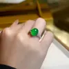 Anillo Versátil de Nuevo Estilo Chino Plata de Ley Ágata Calcedonia Comparable al Jadeíta Verde Zhengyang Blanqueador Moda Modelo Femenino