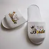 Chinelos de Pijama para Festa de Casamento Itens Descartáveis de Quarto de Hotel Sapatos com Letra em Inglês Fonte Brilhante Noiva