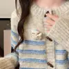 Lindo broche de cordero de peluche, diseño minimalista, de nicho y alta gama, moderno y exquisito, accesorio versátil para otoño e invierno, estilo de lujo ligero