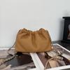 Bolso Sobaco de Piel Vacuna de Capa Superior Coreano de Alta Gama Cuero Genuino Bolso de Mujer Práctico Resistente al Desgaste Pequeño Cadena de Bolitas Doradas Bolso Nube Nuevo 6815