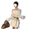Suéter listrado off-shoulder de gola alta, estilo coreano, emagrecedor, elegante, sexy, casual, doce e cool, com textura, estilo preguiçoso