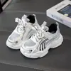 Sapatos Casuais da Moda e Versáteis para Meninas 2026 Novo Estilo de Verão Sapatos Simples de Malha Respirável para Meninos Tênis de Corrida com Sola Macia