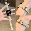 Patrón de Bambú Rojo de Año Nuevo Adecuado para Correa de Reloj Apple S12 S10987654Se Pulsera Femenina Casual y Versátil