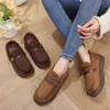 Sapatos de inverno quentes para mãe, novos, com pelúcia extra, mais grossos, estilo mocassim, sola macia, antiderrapante, fácil de calçar, moda versátil, sapatos de algodão para mulheres