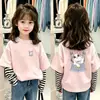 Camiseta interior de manga larga a rayas de dibujos animados para niñas, camiseta elegante de cuello redondo para primavera/otoño 2026, camiseta interior de algodón puro para niños mayores, estilo ins
