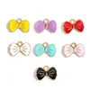 Dulce Caricatura Multicolor Mariposa Combinada con Accesorios de Gota de Aceite Dorada, Pulsera Corazón Femenino, Aretes, Collar, Llavero, Colgante