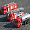 Brinquedo de carro de liga modelo de fogo simulação menino brinquedo infantil engenharia transporte saneamento carro de polícia modelo de série