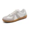 Zapatos de Hombre 2025 Nuevos Suela Suave Superficie Suave Zapatos Cómodos Zapatos de Correr Simples Zapatos de Entrenamiento Alemanes Retro Zapatos Casuales Zapatos Blancos