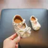 Sapatos de Princesa de Cristal para Meninas, Antiderrapantes 2026 Novo Modelo Sapatos Pequenos de Couro Infantis, Sapatos Individuais para Bebês, Sapatos Brilhantes para Crianças Pequenas Primavera e Outono