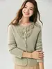 Lujoso cárdigan 75% cachemira 25% seda de morera con crochet de rosa tridimensional, chaqueta tejida elegante y suave para mujer