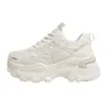 Zapatos Deportivos Casuales Transpirables de Malla con Suela Gruesa y Diseño Hueco Estilo 'Dad Shoes' Europeos Transfronterizos para Mujer, Nuevo Modelo de Verano, Ligeros, que Aumentan la Altura