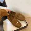 Mocasines para Mujer Versátiles Estilo Británico Versátiles Zapatos Otoño Persona Perezosa Zapatos de un Solo Uso Nuevo Retro Gamuza 2026 Completamente Cerrados Slip-on