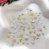 Navidad Clavo Remache Arte de Uñas Joyería Caja Larga Forma Especial Copo de Nieve Aleación Base Plana Diamante Pegatinas de Joyería para Uñas Metálicas 12 Rejillas