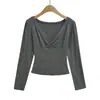 Camiseta de Manga Larga Cruzada con Cuello en V Estilo Chica Picante Americana para Mujer, Nueva de Principios de Otoño, Ajustada, Favorecedora, Versátil, Capa Base, Top Básico