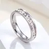 Anillo de Luz Circular de Acero de Titanio Cruzado Lujo Gama Alta Lleno de Estrellas Diamante Completo Estilo Frío Neutro Versátil Anillo de Dedo de Acero Inoxidable Venta al Por Mayor