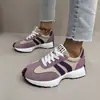Tamanho Plus Modelo Novo Transfronteiriço Primavera/Verão 2026 Tênis Casuais Femininos com Solado Grosso que Aumentam a Altura, Sapatos Esportivos Patchwork, Moda Estudantil