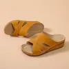 Sapatos de Moda Europeus e Americanos Transfronteiriços em Estoque, Chinelos de Comércio Exterior, Chinelos Versáteis para Mães, Sandálias Casuais, Atacado de Tamanhos Grandes