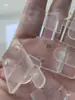 Gancho de Tablero Perforado Agujero Tubo Tira Clip Gancho Estante de Exhibición de Azulejos Colgante Patrón de Cristal Transparente Soporte Pieza de Resorte