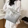 Bolso de Textura de Alta Gama de Gran Capacidad para Mujer 2026 Verano Nueva Moda Bolso de Hombro para el Trabajo Bolso Tote Versátil Súper Popular
