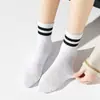Calcetines para Niños para Hombres y Mujeres en Verano Delgados de Caña Media Sin Costuras Algodón Peinado Puro Malla Dibujos Animados Fresa Conejo Estudiante Calcetines Sin Costuras