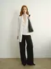 Top de punto de acetato blanco con cuello en V drapeado para mujer con pliegues irregulares, diseño entallado a la cintura y adelgazante, camiseta básica de manga larga