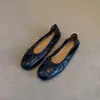 Zapatos retro Chuyuji de punta baja sin cordones para mujer, piel suave, suela blanda, zapatos de abuela, zapatos planos vintage de un solo color