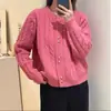 Suéter Exquisito de Punto Trenzado Otoñal Cruzado Cardigan de Punto Suave Hebilla Dorada Diseño Holgado Estilo Nuevo Rojo