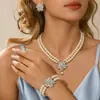 Conjunto de Collar y Pendientes Retro de Doble Capa de Perlas Europeas y Americanas para Mujer, Colgante de Flor con Pedrería, Vestido para Banquete de Boda Nupcial