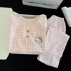 Pijama Cruzado para Mujer para Primavera y Otoño, Algodón Nube Cuello Redondo Pulóver Manga Larga Lindo Dibujo Animado Cuadros Ropa de Casa que se Puede Usar Afuera