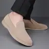 Mocasines casuales de cuero para hombre transfronterizos, zapatos slip-on de gamuza retro, mocasines perezosos estilo 'old money' para el día a día